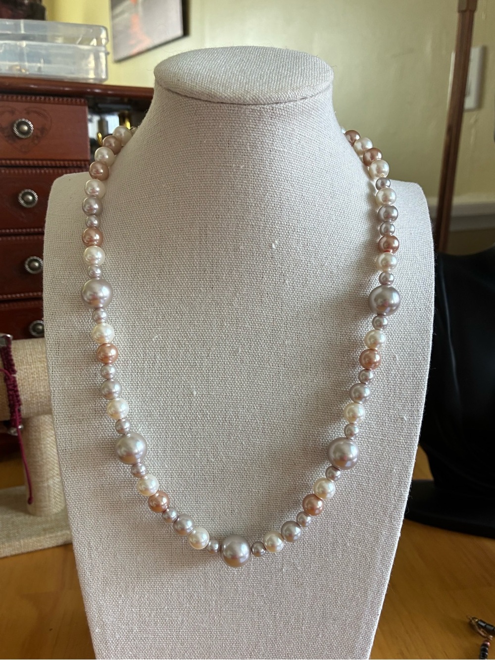 This piece is a multi-color graduated Edison freshwater pearl necklace.